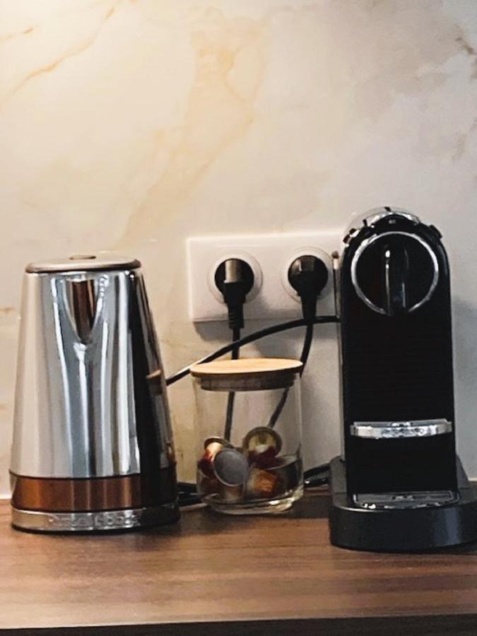 אקס-אן-פרובאנס Augustins Fountain Studio Cosy Aix Centre Historique A 3 Minutes De Cours Mirabeau -Wifi-Smart Tv-Rue Calme מראה חיצוני תמונה