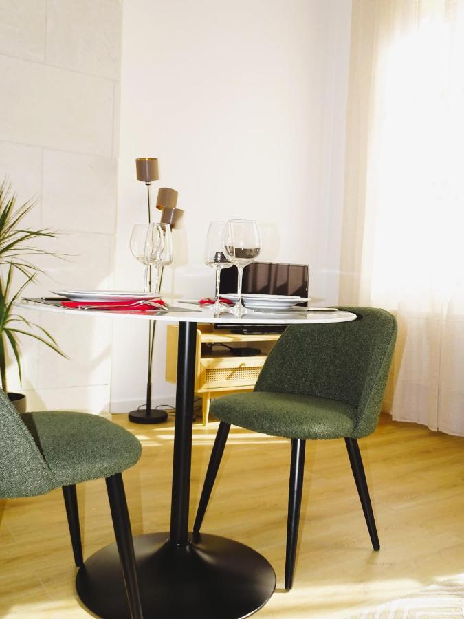אקס-אן-פרובאנס Augustins Fountain Studio Cosy Aix Centre Historique A 3 Minutes De Cours Mirabeau -Wifi-Smart Tv-Rue Calme מראה חיצוני תמונה