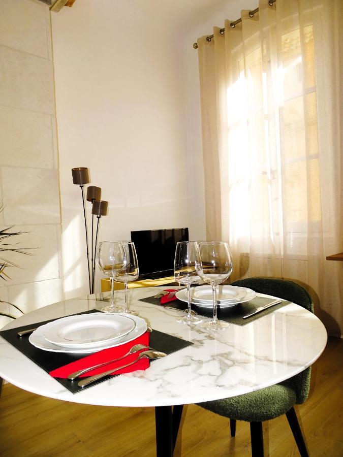 אקס-אן-פרובאנס Augustins Fountain Studio Cosy Aix Centre Historique A 3 Minutes De Cours Mirabeau -Wifi-Smart Tv-Rue Calme מראה חיצוני תמונה